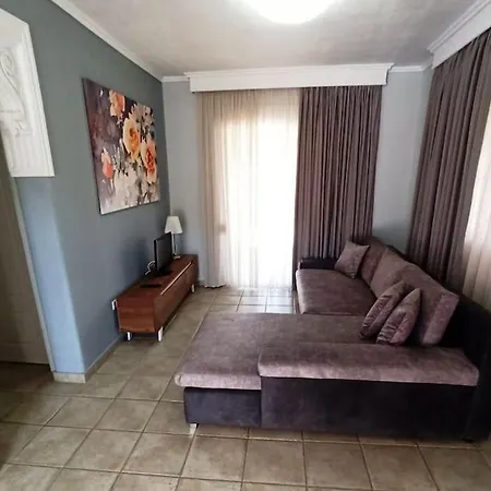 Apartment 2nd Floor 300m From Sea Flogita